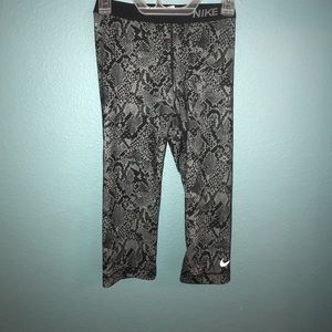 Nike Pro Capri Leggings